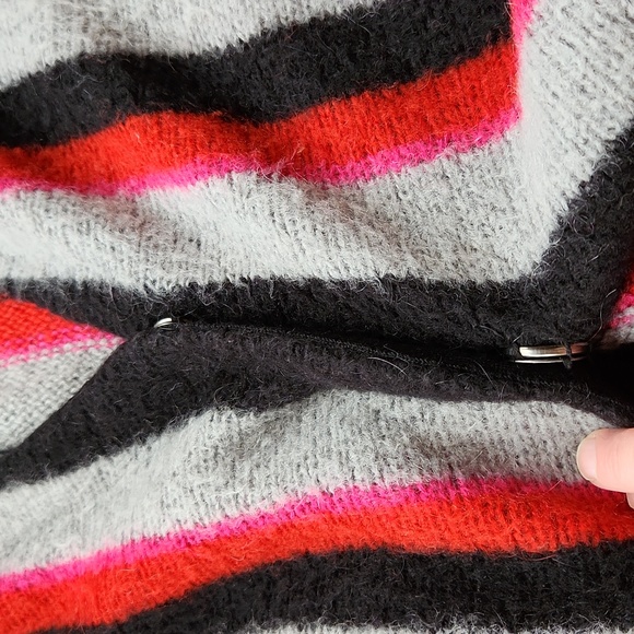 AnnaRita N Twenty 4 H Sweater Size Small - Picture 13 of 15
